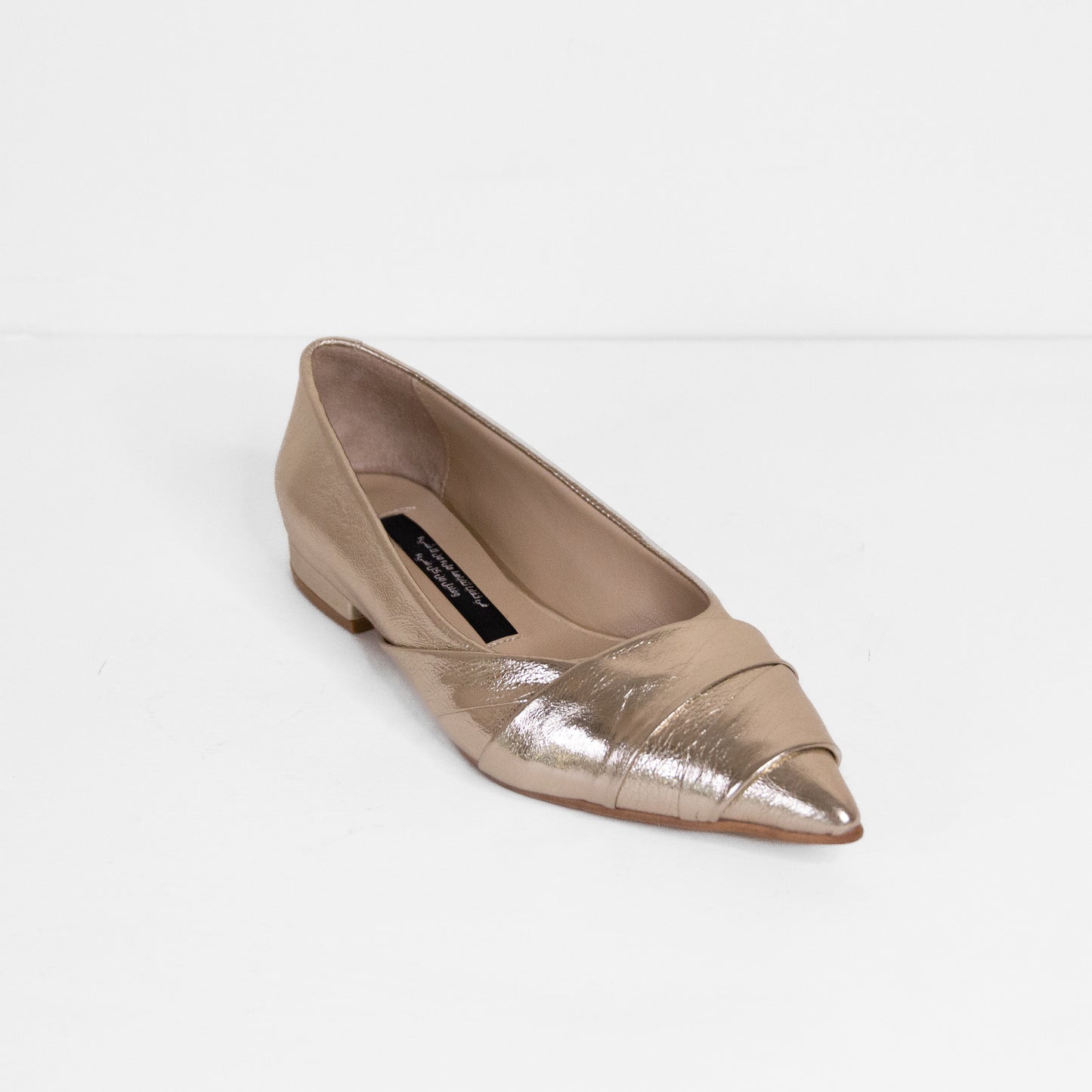 Delta gold loafer
