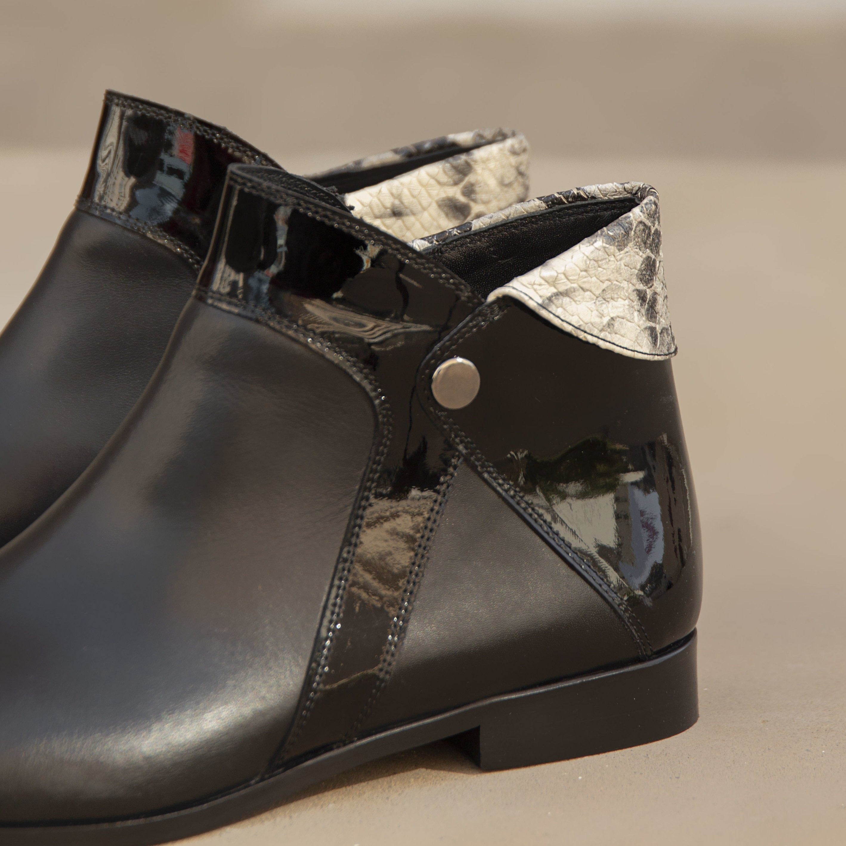 Elaine black boot - Shoes - THUNA