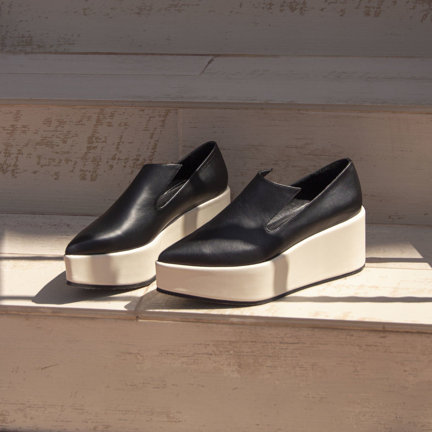 Ruba black platform