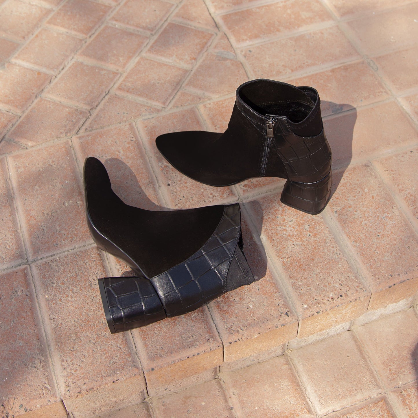 Talia black heel boot