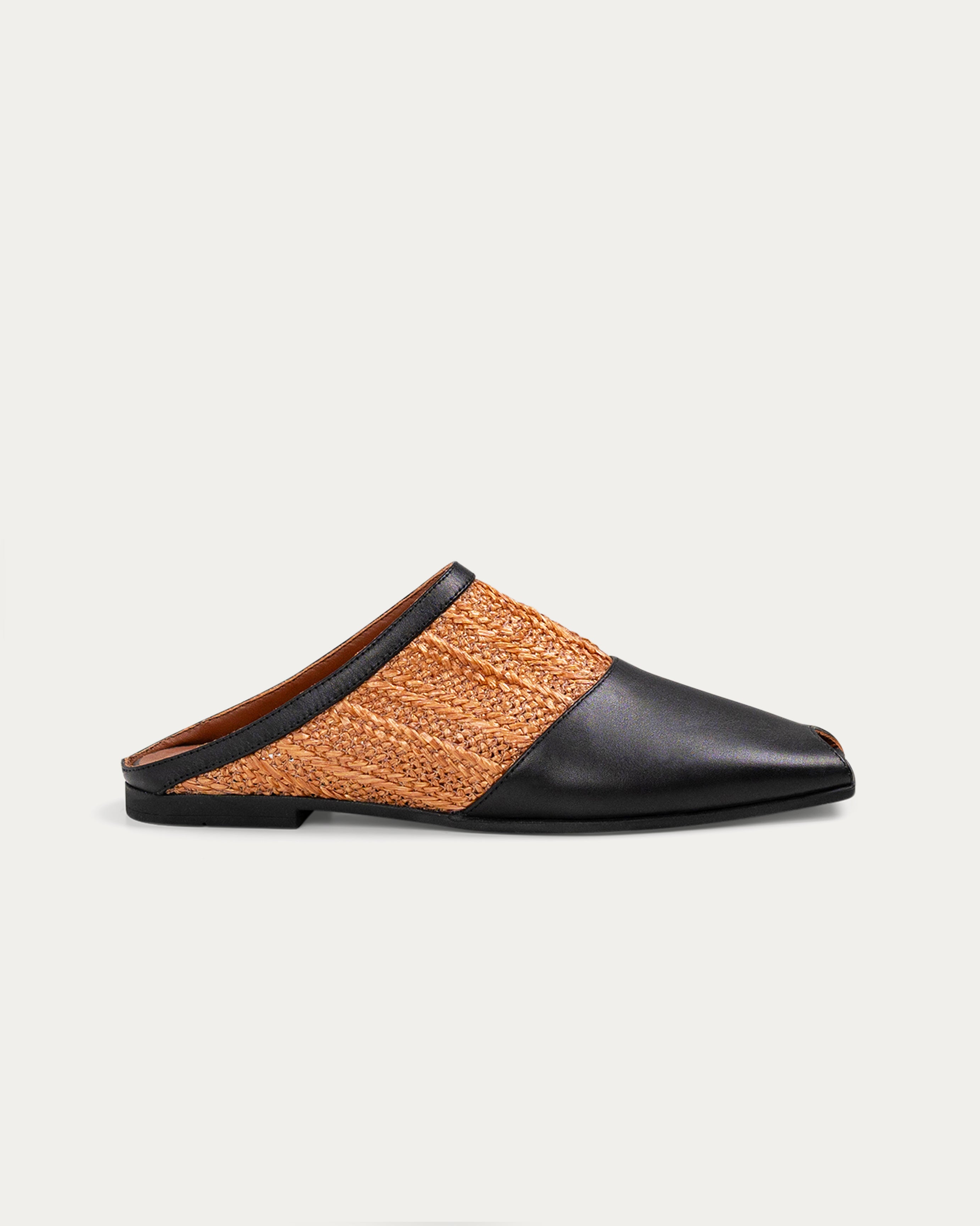 Clara black- mule- THUNA - Kuwait - shoes