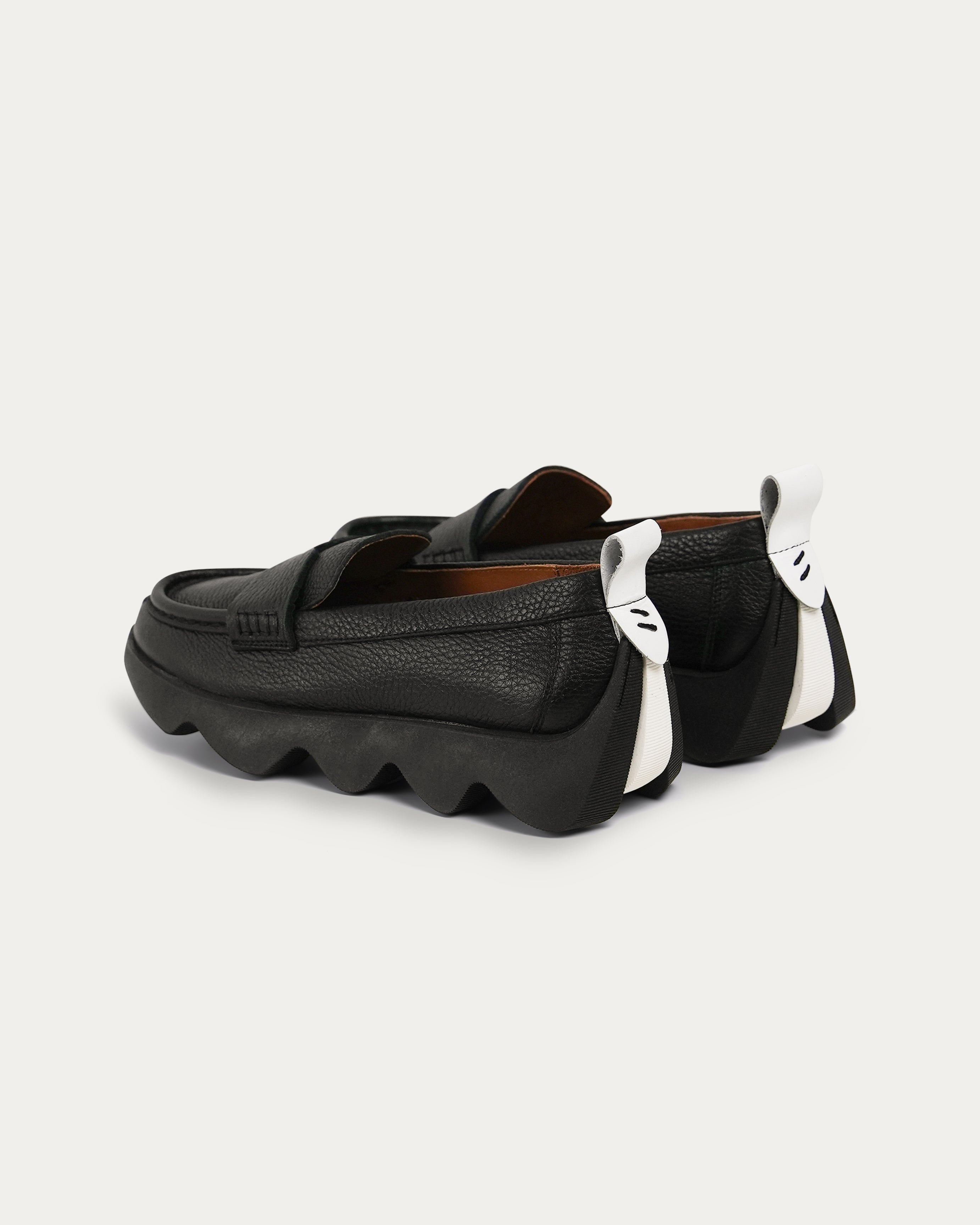 Dahlia black loafer