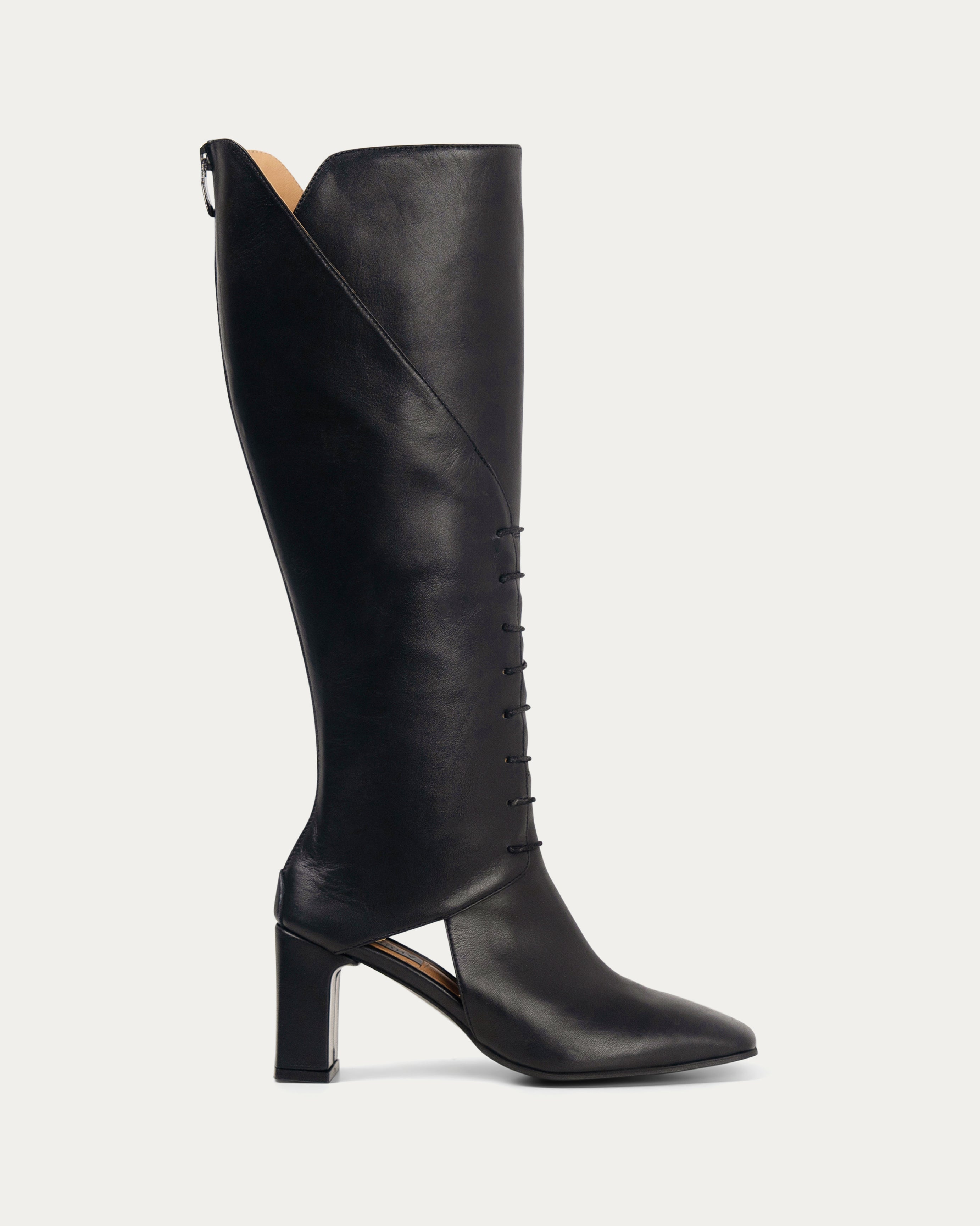 Frida black boot