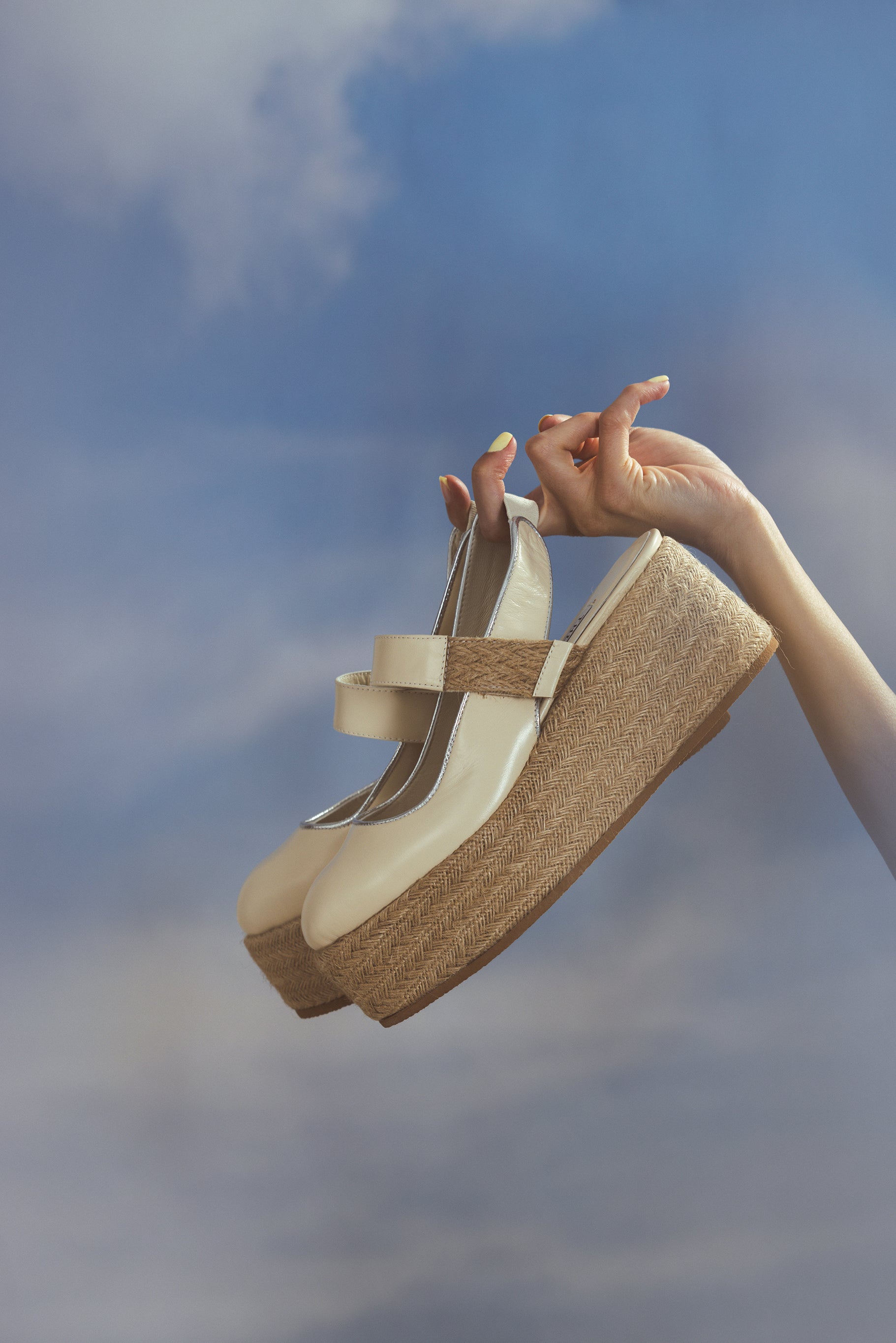 Joan cream platform