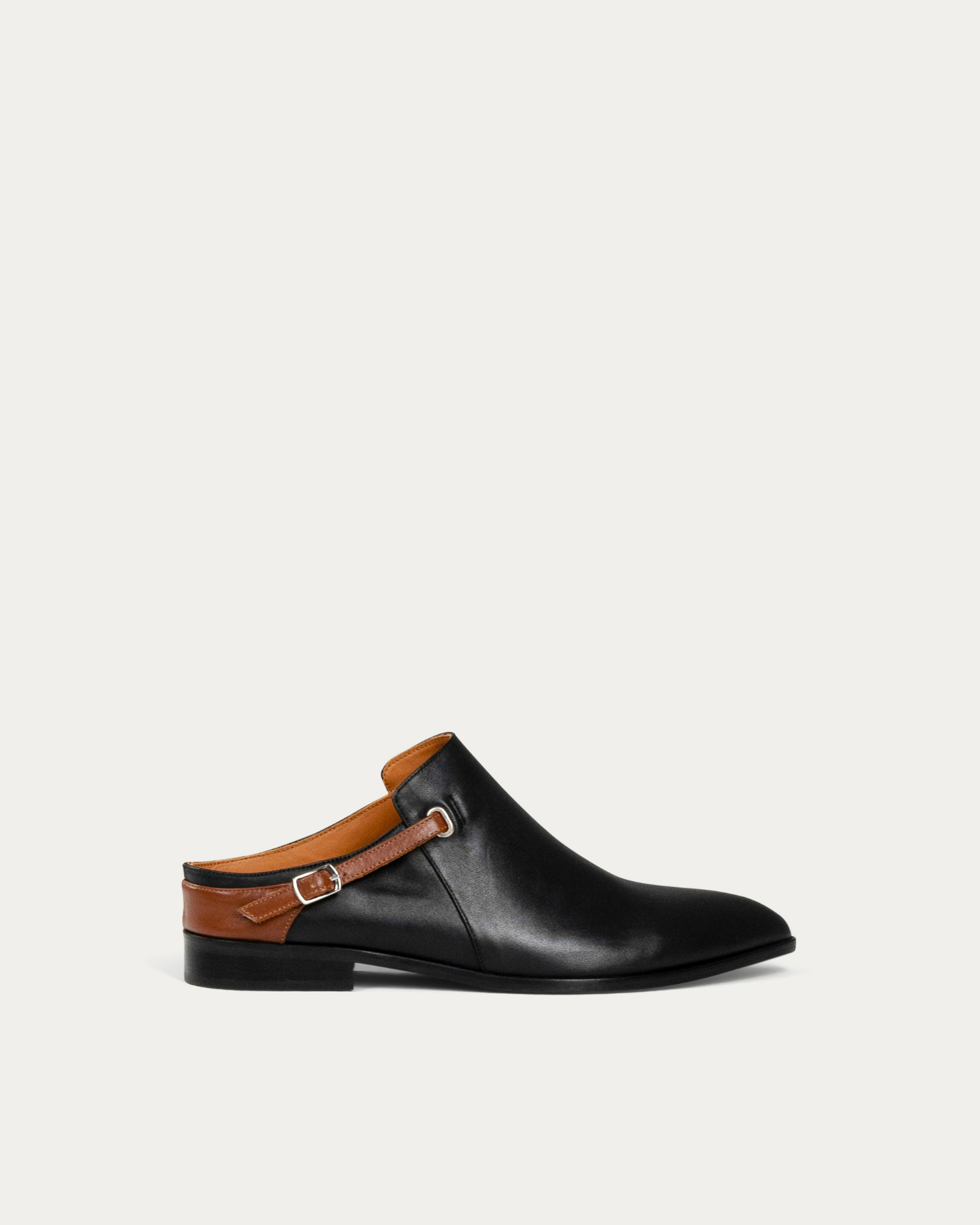 Mira black mule