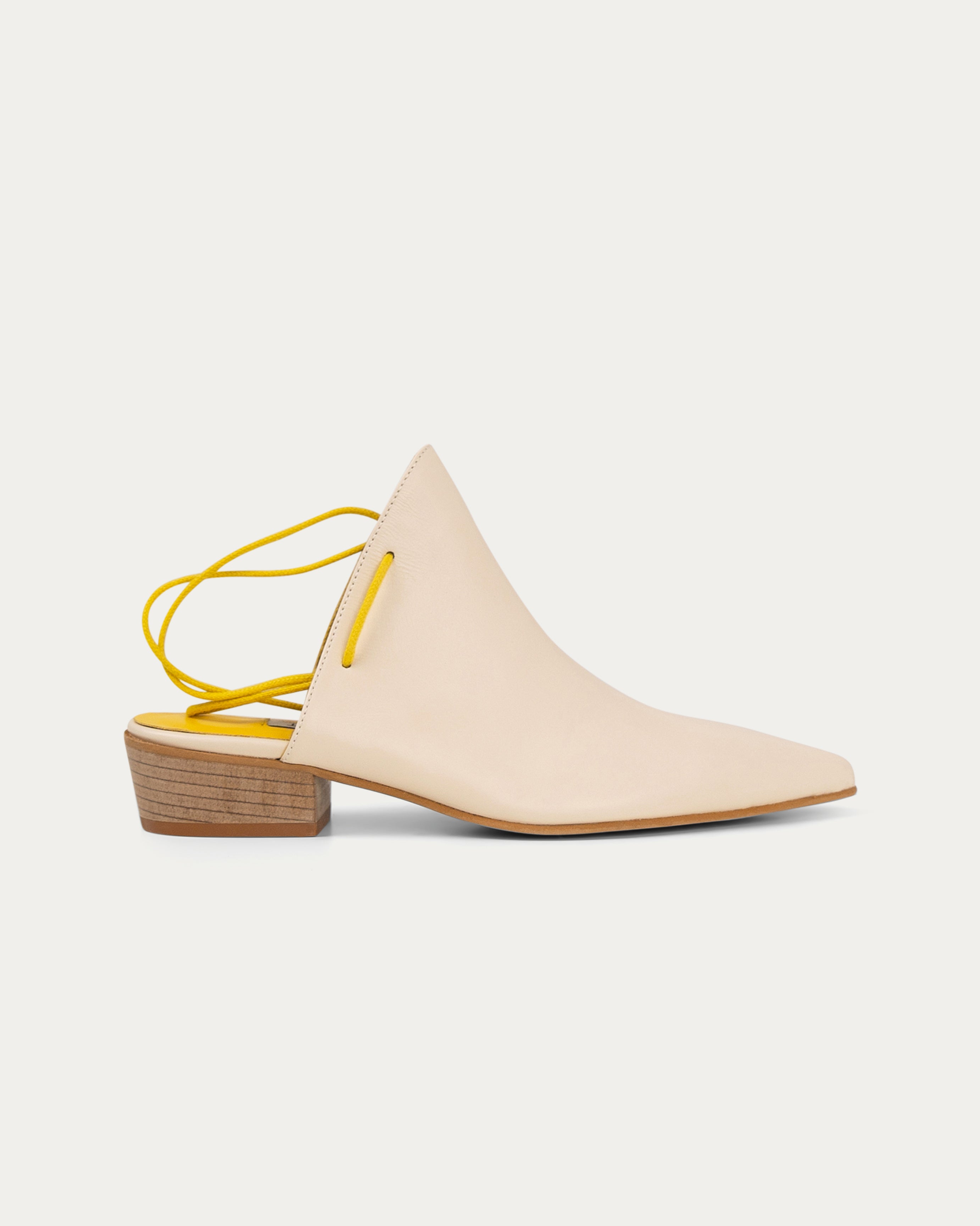 Nawa cream sandal