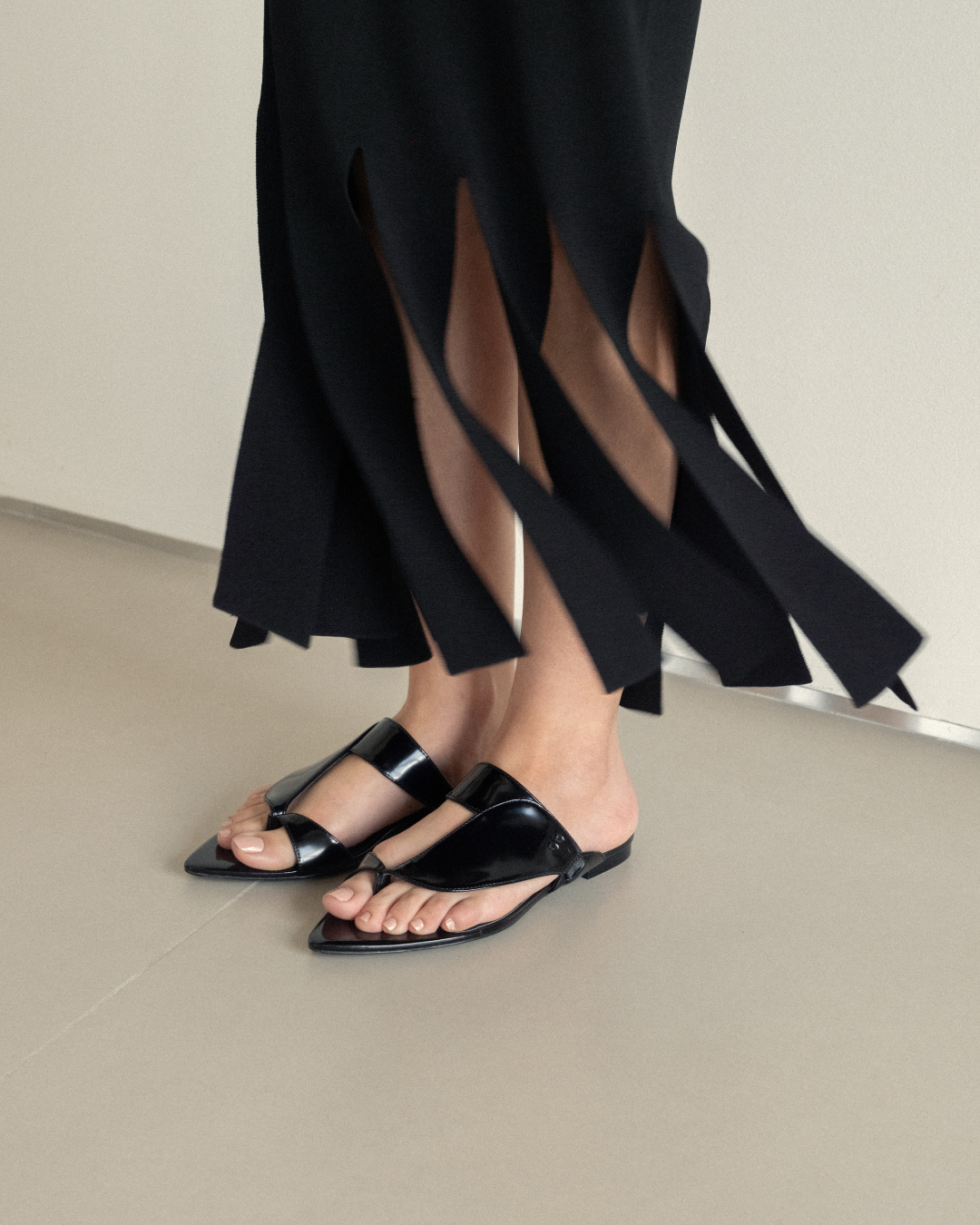 Naya black slipper