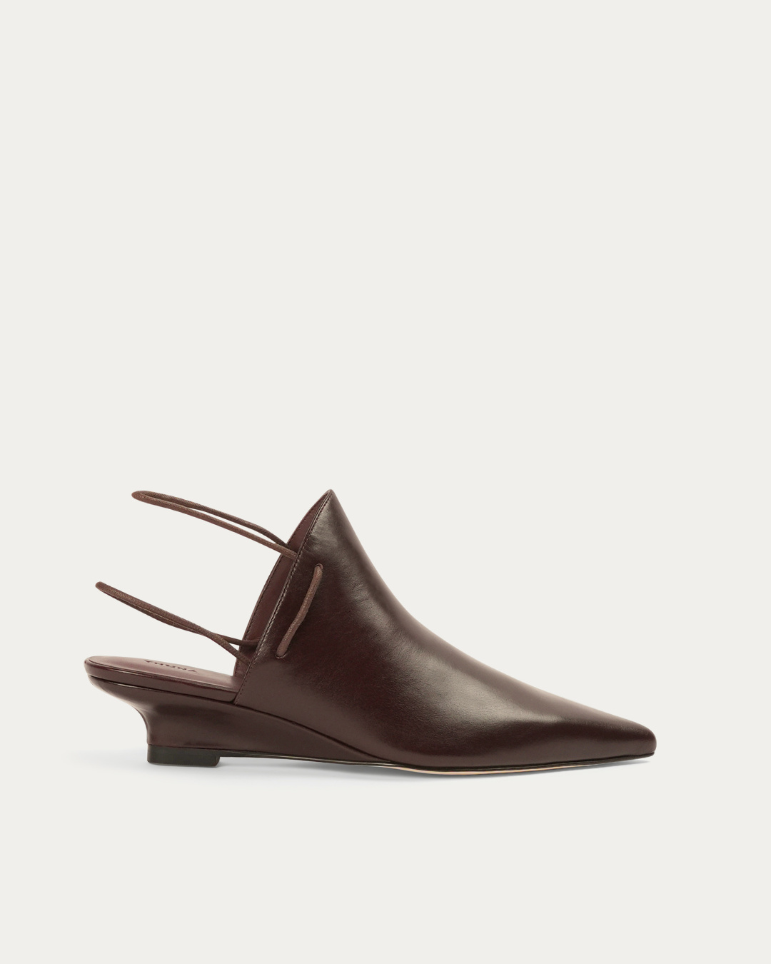 صندل نيفا بلون الشوكولاتة 