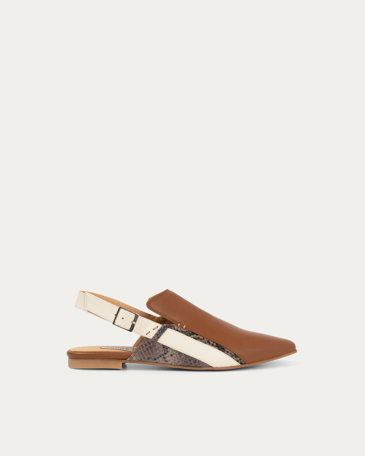 Sadan tan sandal