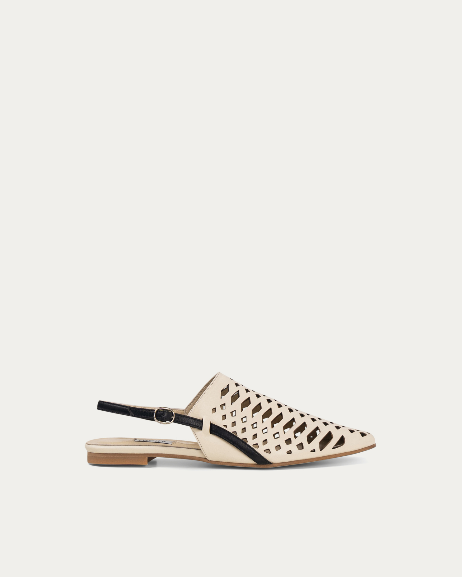 Shadan cream sandal
