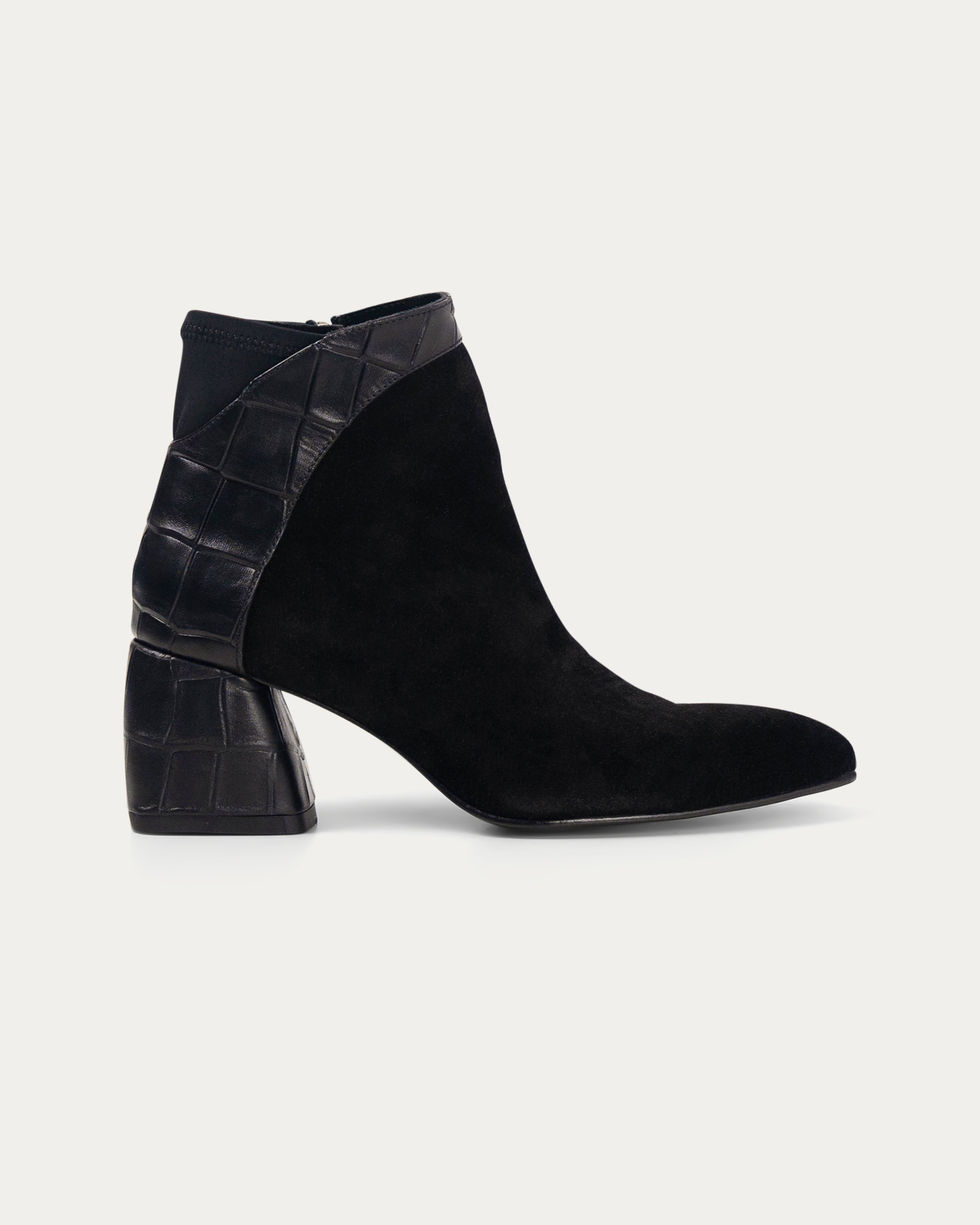 Talia black heel boot