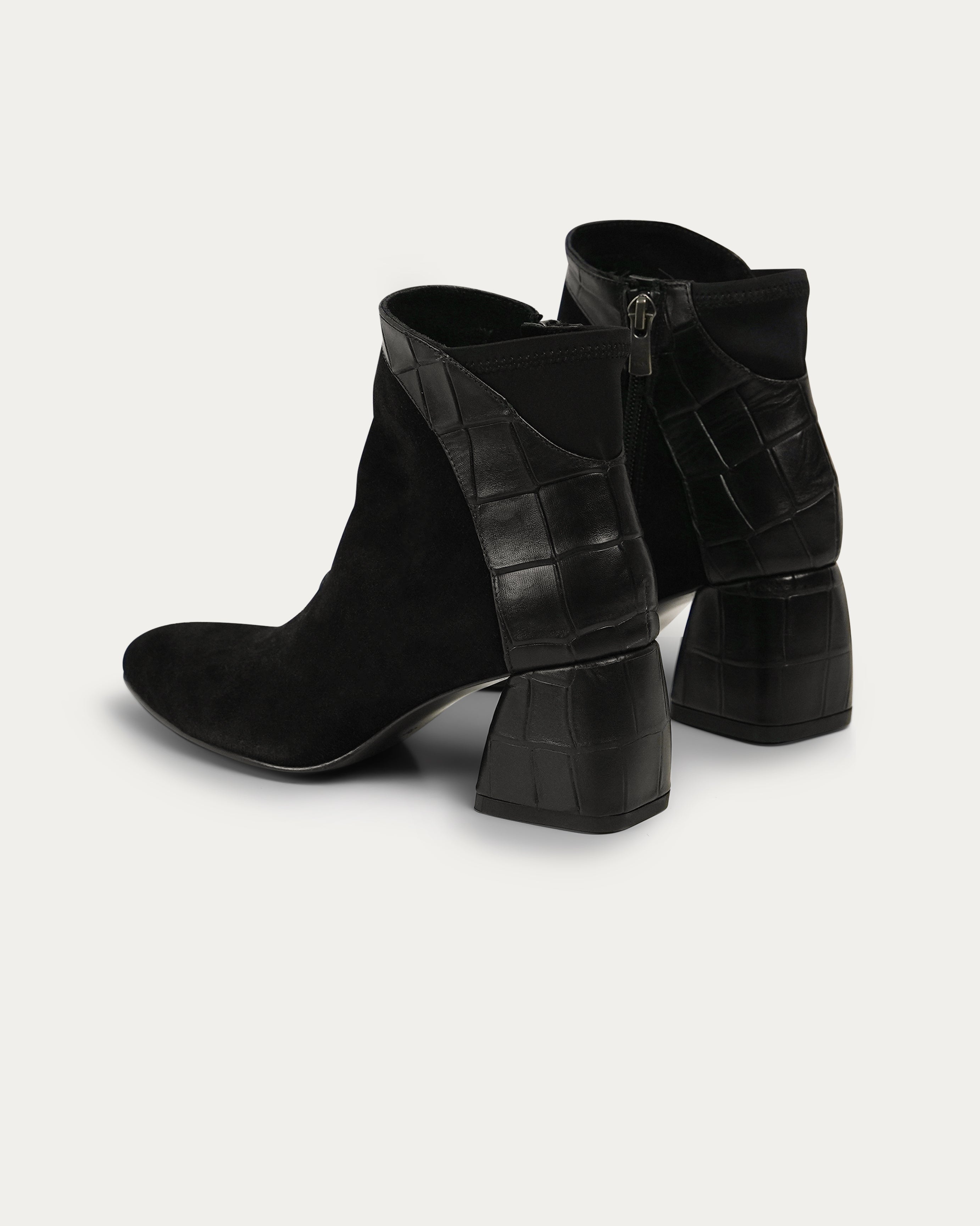 Talia black heel boot