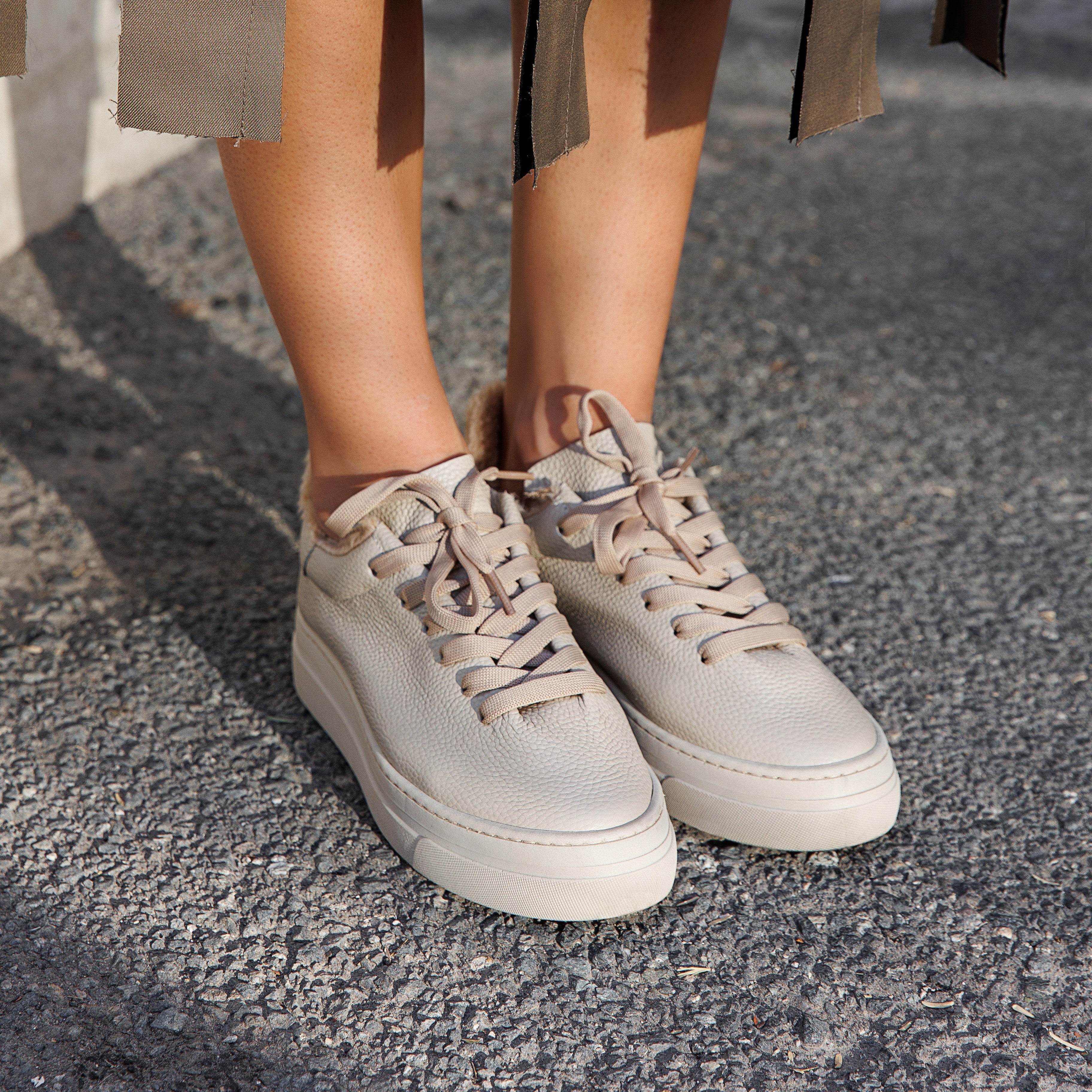 Valeria beige sneaker - Sneakers - kuwait - Ksa- shoes