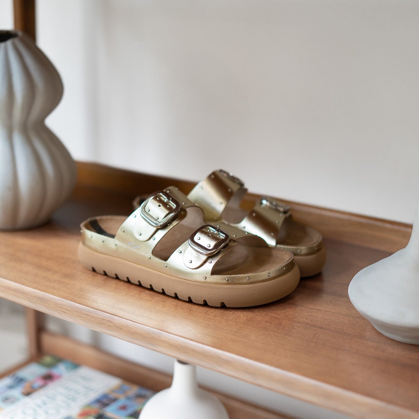 Gaia gold slipper