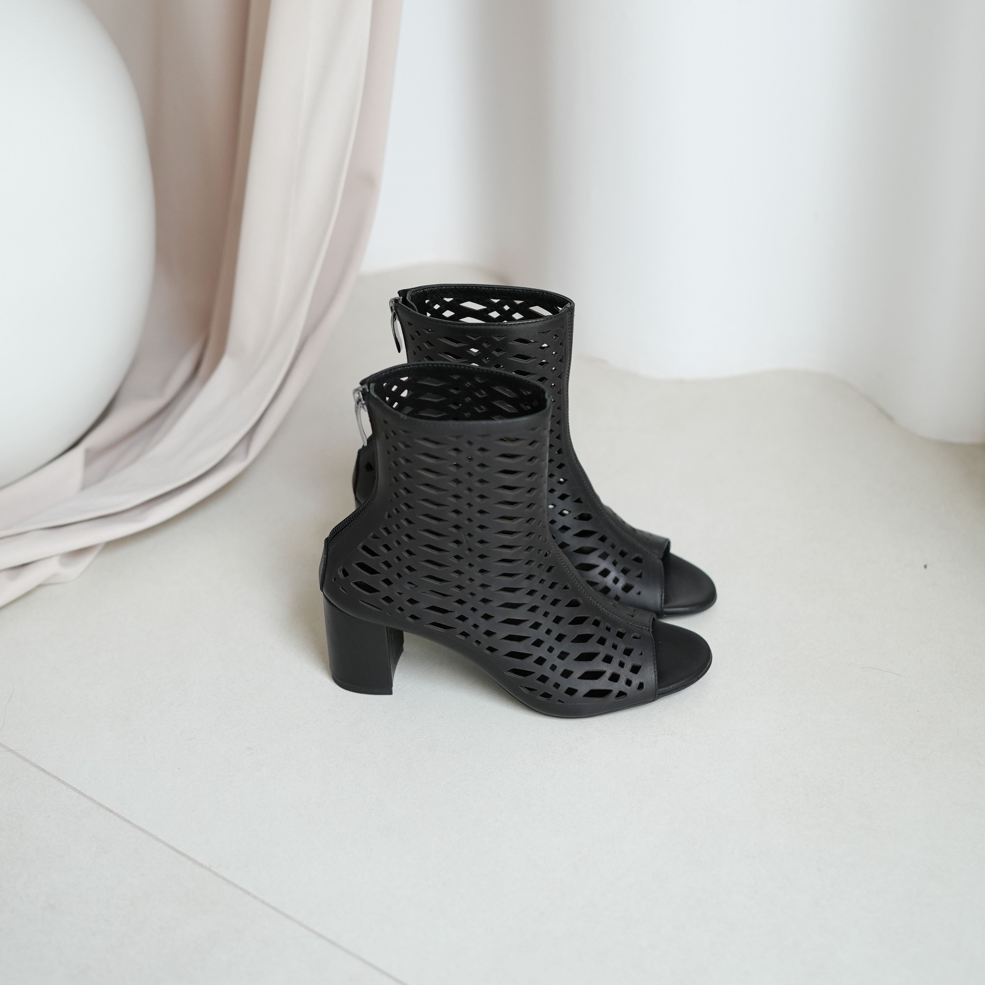 Kayan black heel- Heels - kuwait - Ksa- shoes