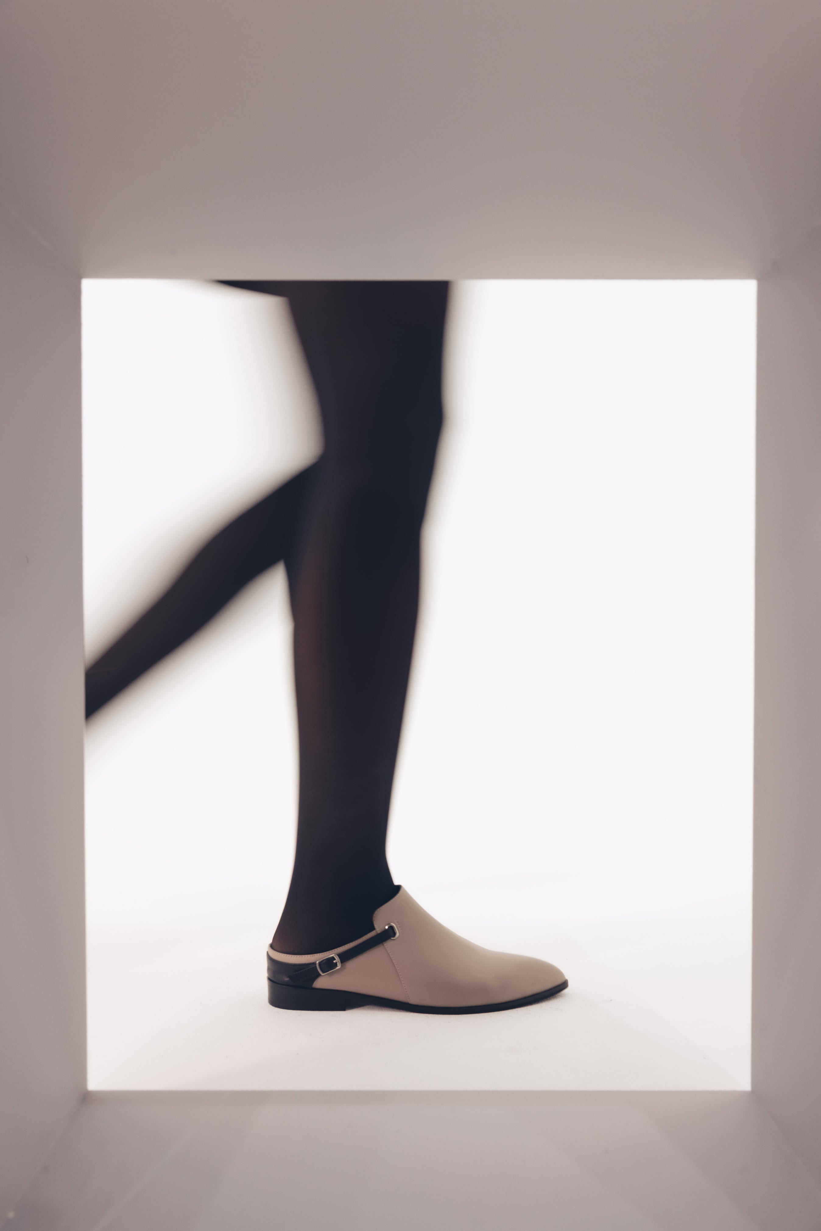 Mira beige mule