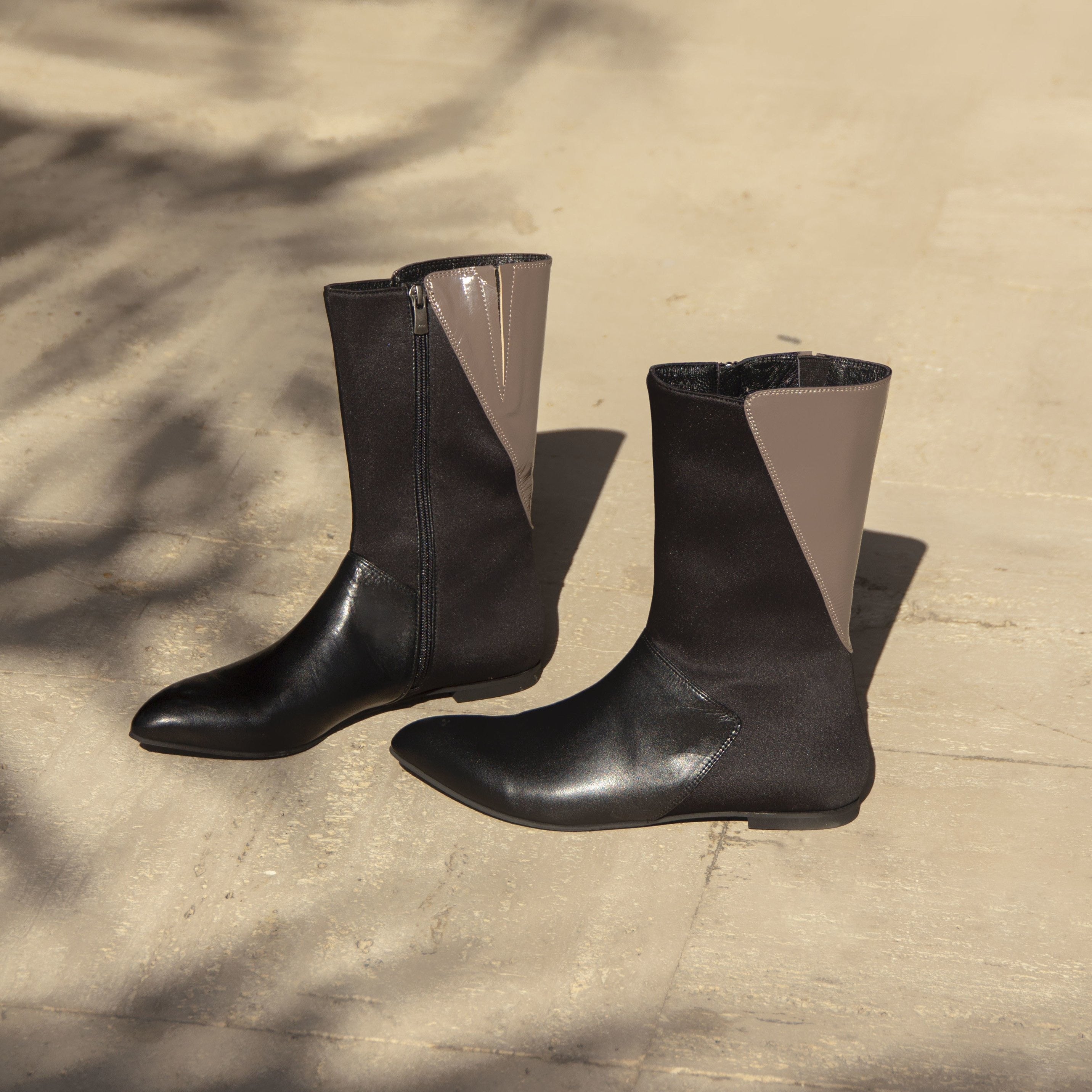 Aria black boot THUNA