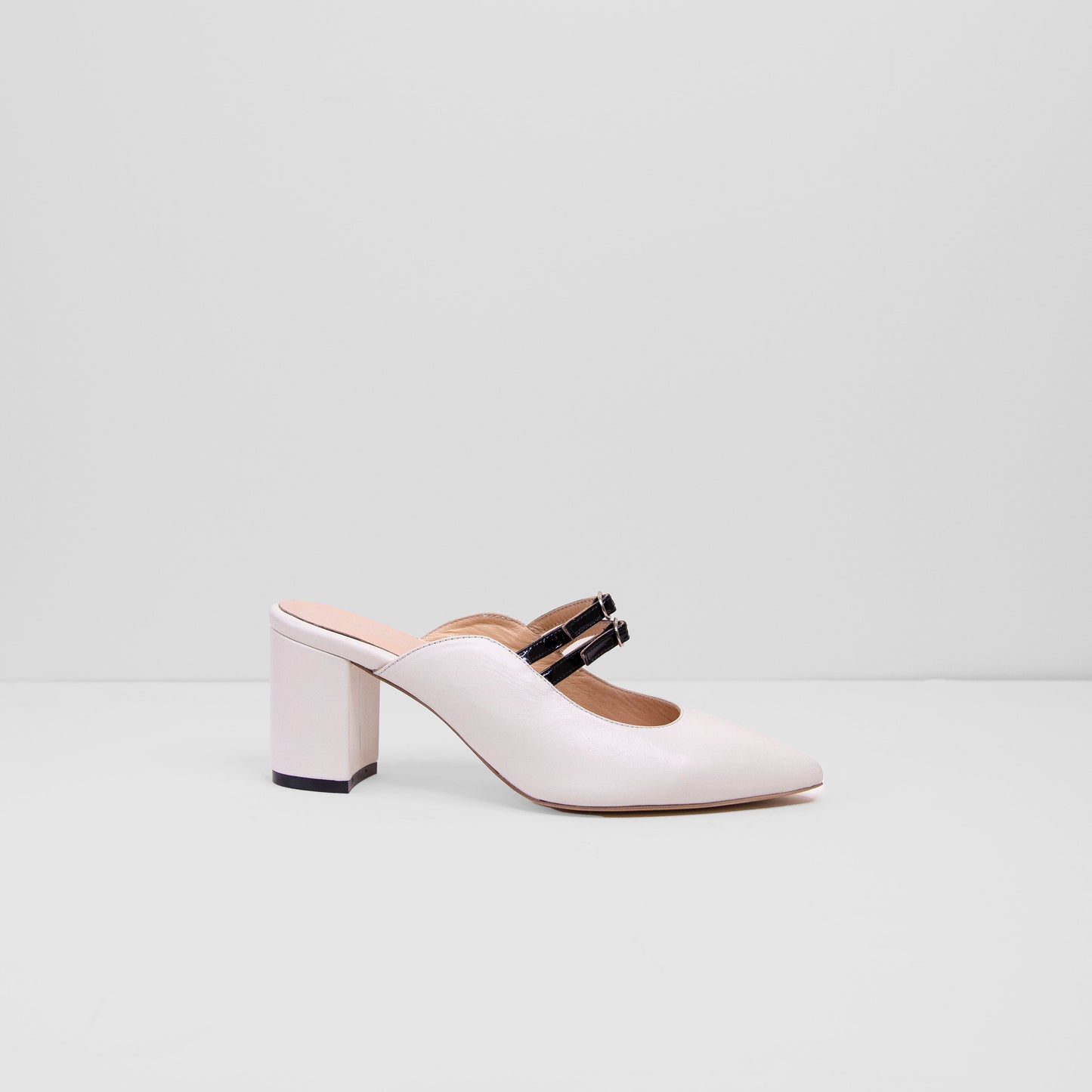 Lora cream heel