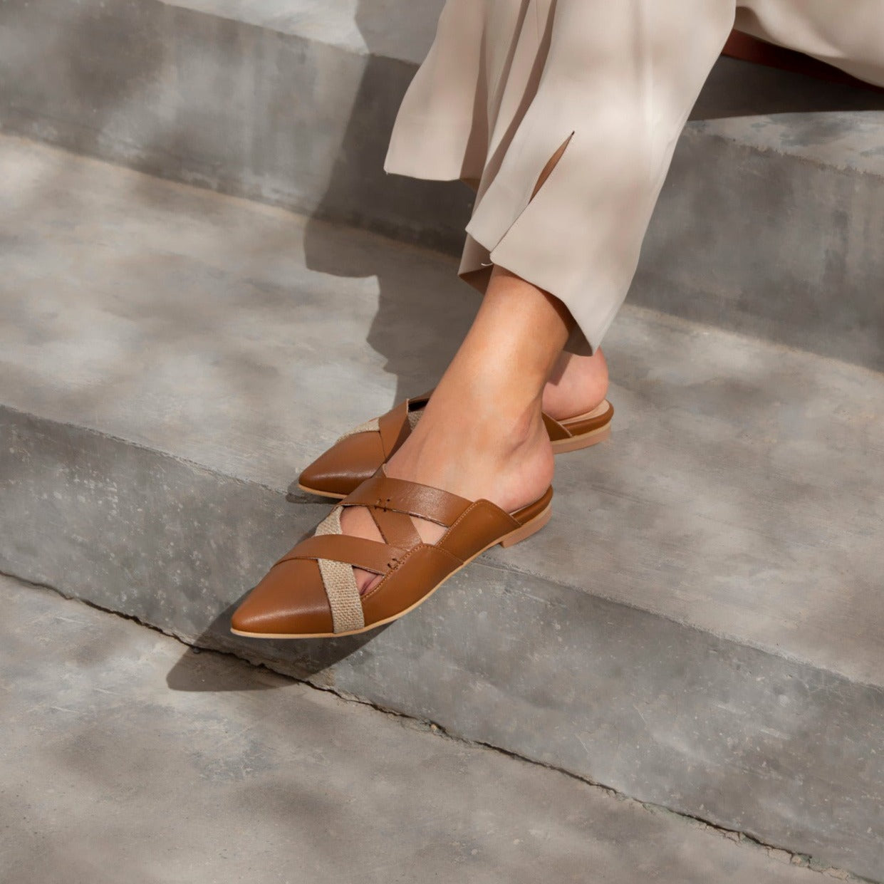 Lana tan mule - Shoes - THUNA